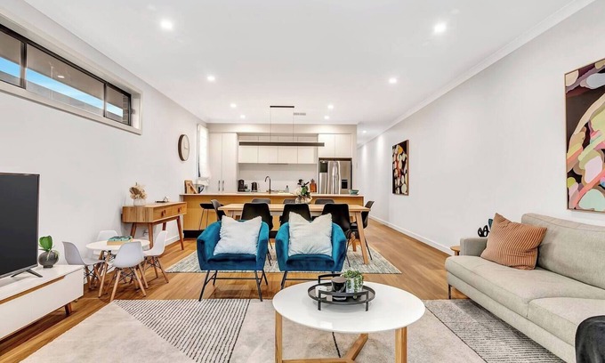 Brompton House | Brightly Brompton A Family Delight by the Park