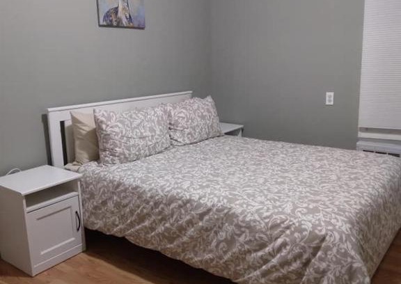Brighton Beach Apartment | brighton beach rooms