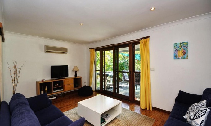 Tea Gardens House | Brilliant Location