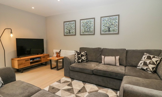 Backbarrow Cottage | BRIMSTONE, family friendly, with a garden in Ulverston
