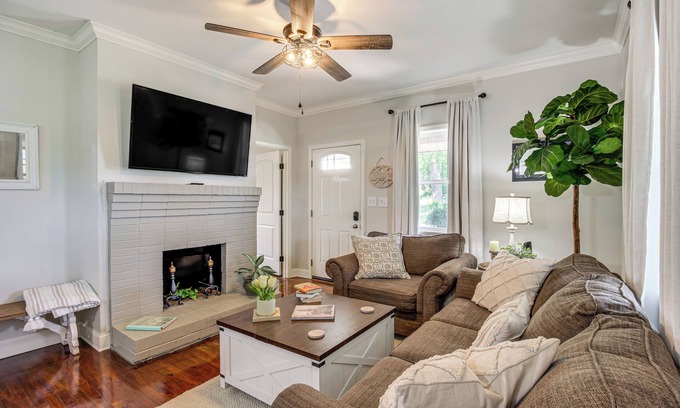 Guntersville Cottage | Bring Your Boat: Retreat Near Lake Guntersville