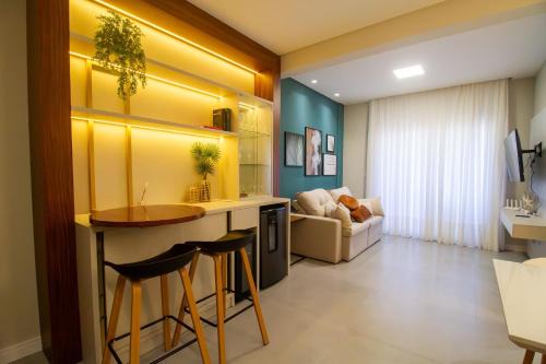 Mariscal Apartment | Brisas do Sul 102 - Excelente apartamento 2 quartos com vista mar - Finamente mobiliado e decorado - À poucos metros da praia - (Consultar serviços de roupa de cama e banho)