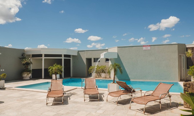 Amambai Hotel | Bristol Exceler Plaza Hotel