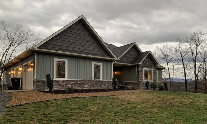 Bristol House | Bristol Motor Speedway Beautiful- Custom Craftsman near BMS & Holston River