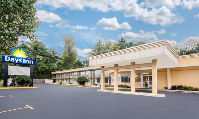 Bristol Hotel | Bristol Parkway inn