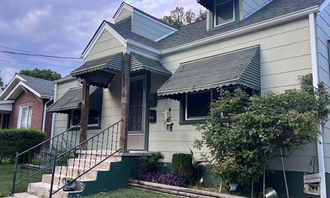 Bristol Apartment | Bristol Short Stay.Music, Nascar, Casino 1bdrm King size, Queen sleeper sofa.