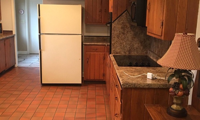 Bristol House | Bristol Whippoorwill Circle