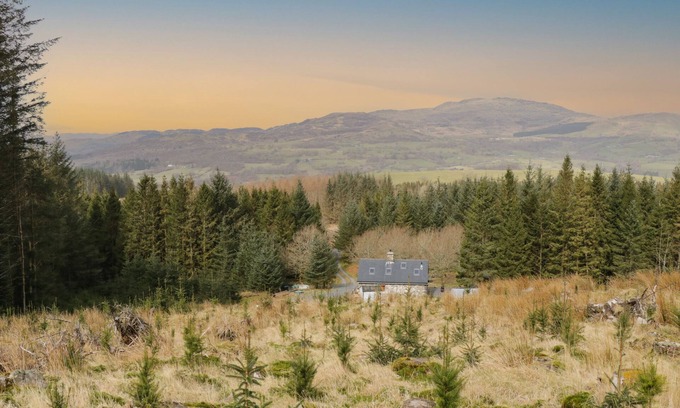Dolgellau Cottage | BRITHGWM CANOL, pet friendly, character holiday cottage in Dolgellau