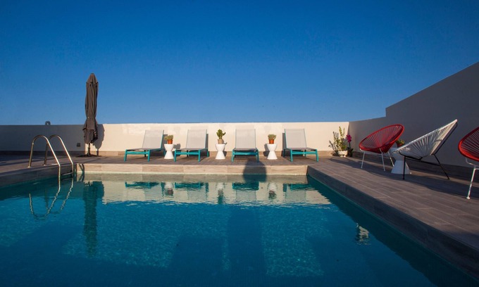 Mikro Metchi House | British Countryside Style House in Rethymno