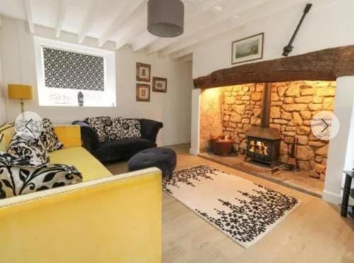Broadwindsor House | Broadwindsor Cottage