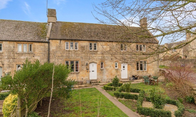 Cheltenham Cottage | Brockhampton Cottages - sleeps 8 guests in 4 bedrooms