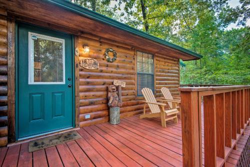 Broken Bow House | Broken Bow Cabin with Hot Tub, Near Hiking and Fishing