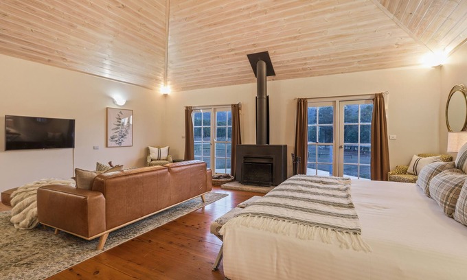 Pokolbin House | Brokenback Views Country Estate