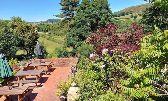 Corwen House | Bron-y-Graig