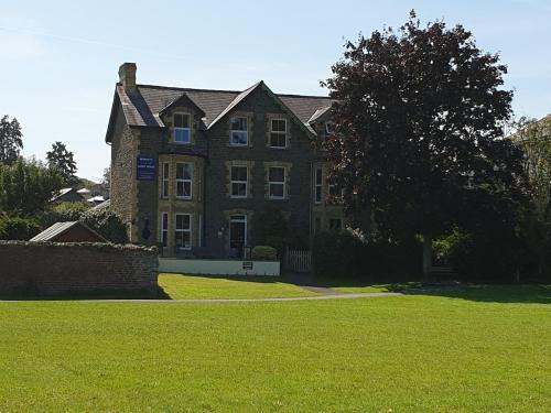 Builth Wells House | Bronwye