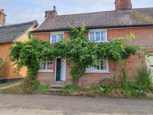 Peasenhall House | Brook Cottage