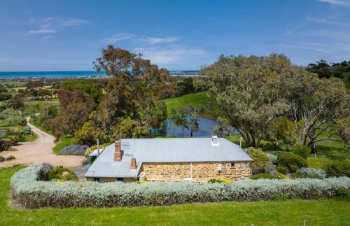 Port Elliot House | Brooklands Cottage 60 Heysen Rd Port Elliot - Linen Included