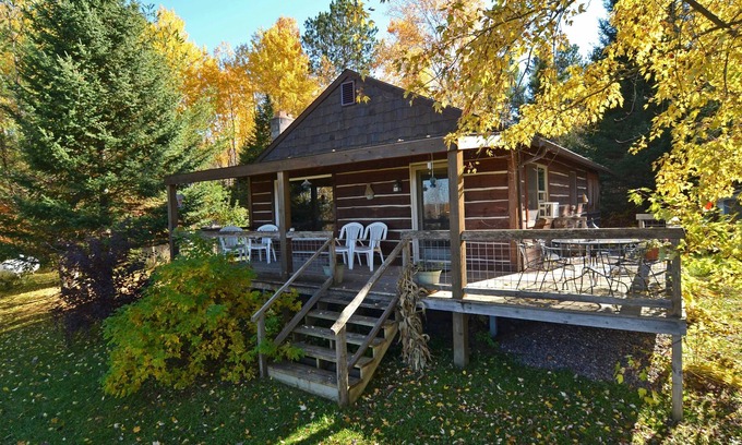 Grand View House | Brookside Cottage in Grand View