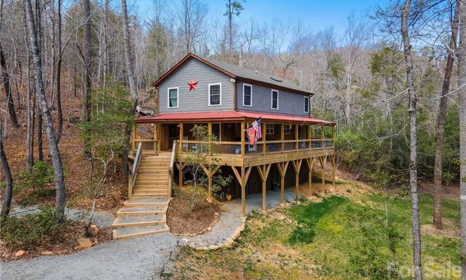 Lake Lure House | Brookside Retreat by Carolina Properties