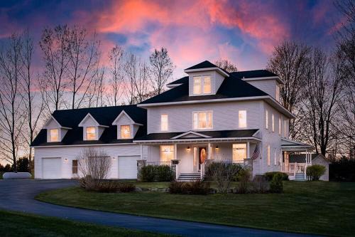Williamsburg House | Broomhead Farmhouse