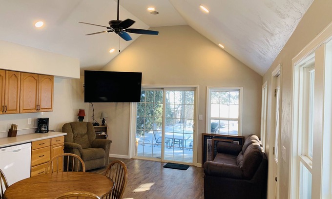 Shawano House | Brothers lake drive chalet
