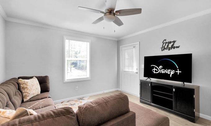 Mobile Apartment | Brown Abode