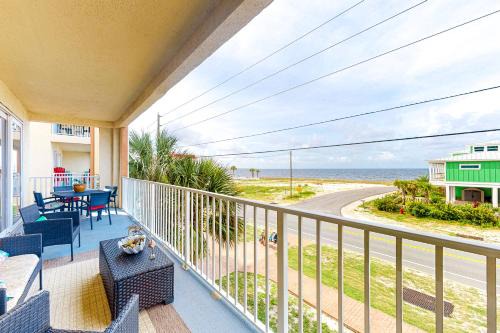 Mexico Beach Apartment | Brown Eyed Girl