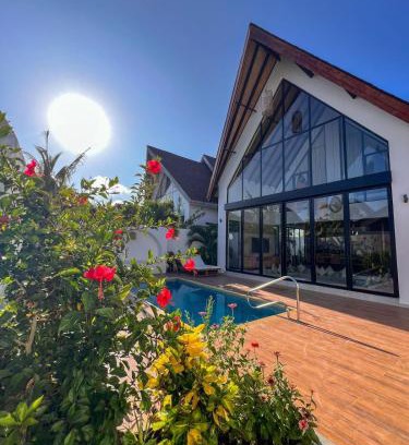 Paje Ski Chalet | Brownhouse Luxury 2BR Chalet with Pool in Paje