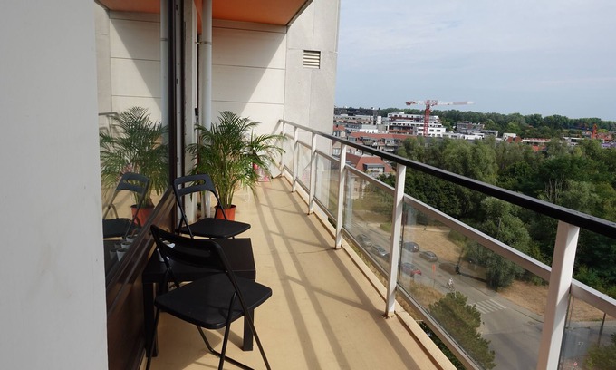 Sint-Lambrechts-Woluwe Apartment | Brussels home Roobedeek - between city center and Airport - easy free parking