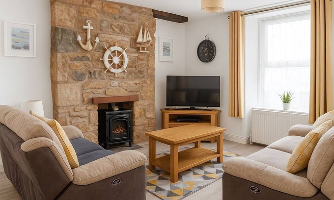 Longrock Cottage | Bryher Cottage, Longrock - a cottage that sleeps 6 guests in 3 bedrooms