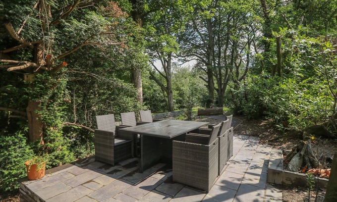 Bangor Cottage | Bryn Derwen Coach House