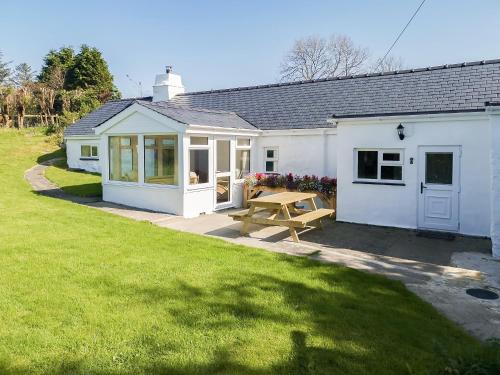 Caernarfon House | Bryn Eithin - Cottage
