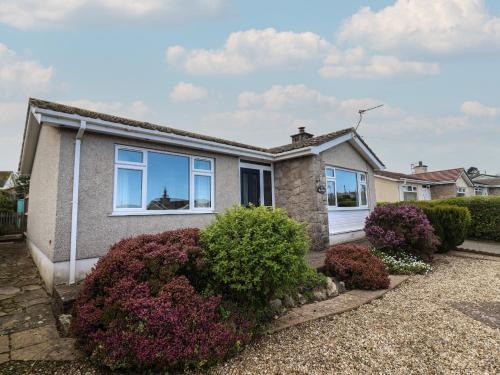 Benllech House | Bryn Eithin