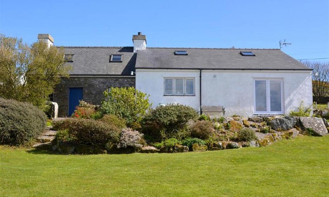 Rhiw Apartment | Bryn Goleu
