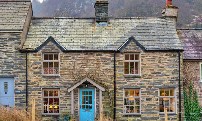 Dolwyddelan House | Bryn Mair by Interhome