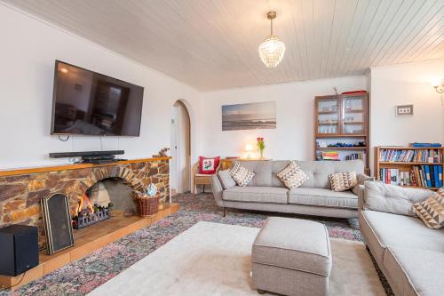 Trefin House | Bryngarw
