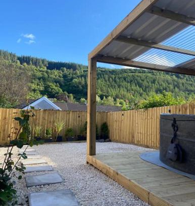 Abercwmboi House | Brynhyfryd Cottage