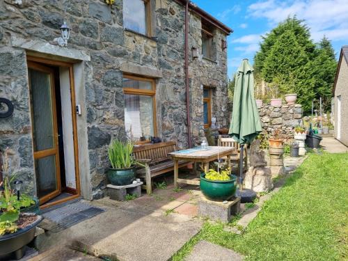 Llanaelhaearn House | Brynhyfryd