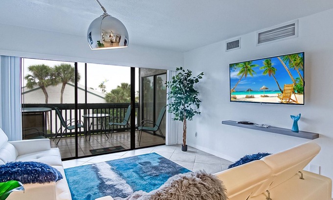 Fort Pierce Condo | BT 6435 2/2 Condo in Ocean Village - Welcome to Paradise