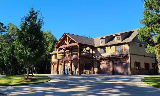 Eatonton Apartment | Bubba's Lodge at Lake Sinclair