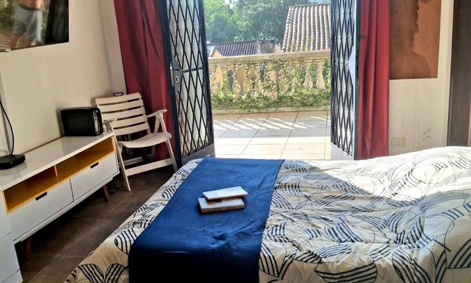 Cosme Velho Villa | Bucolic double bedroom in the Giorgi Bouchardt mansion