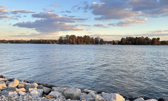 Millersport House | Buckeye Lake Waterfront on Bike Path - Sleeps 10