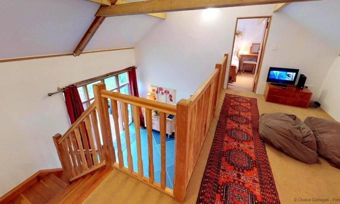 Bideford Apartment | BUCKLAND BREWER COB BARN | 2 Bedrooms | Buckland Brewer | Sleeps 4