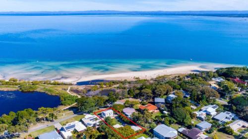 Bongaree House | Buckley's Cottage By The Sea