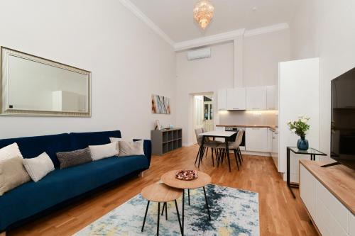 Ujlipotvaros Apartment | Budapest Blue Apartment