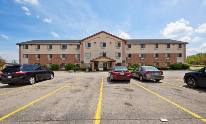 Portage Hotel | Budget and Pet-Friendly Stay Near Beaches, Parks & Outlet Shopping