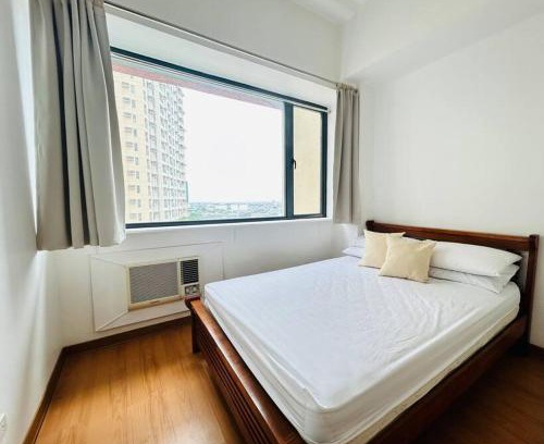 Kapitolyo Apartment | Budget Family Room at Ace Suites by the Famous Indoor Water Spa
