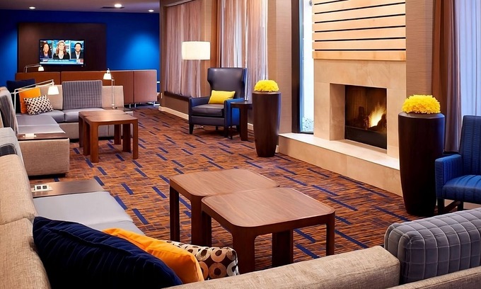 Auburn Hills Resort | Budget-friendly Accommodation! Indoor Swimming Pool, Pets are Welcome!