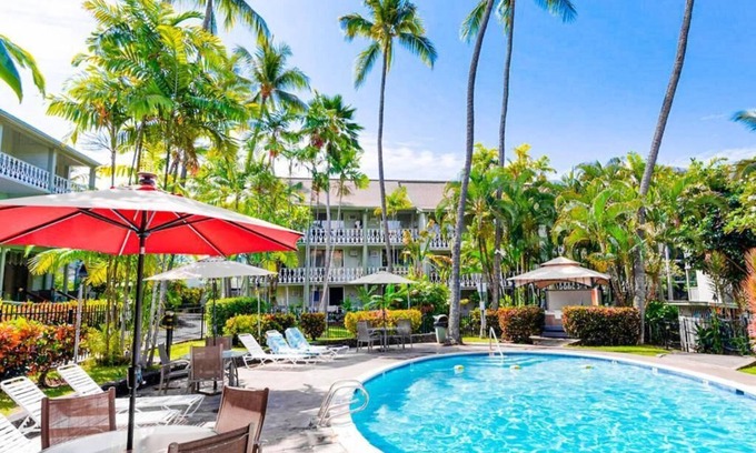 Historic Kailua Village Condo | Budget friendly condo in the center of Kailua Kona
