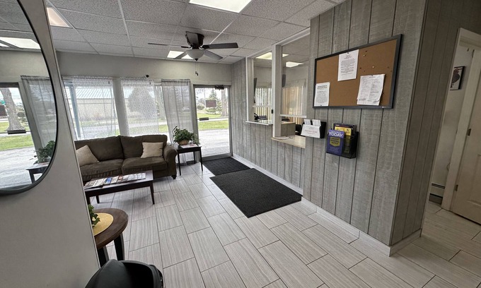 Appleton Hotel | Budget Inn